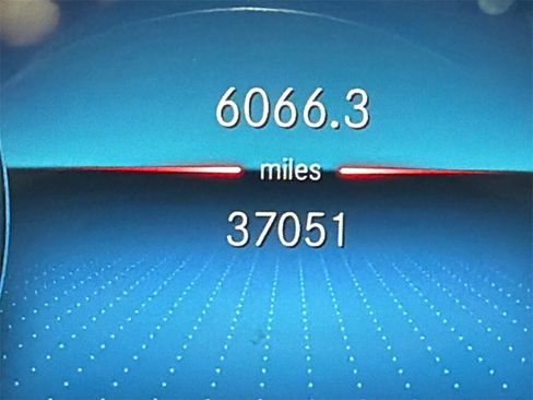 Used 2023 Mercedes-Benz GLE 350 4MATIC w/ 3rd Row Seat Package image 28