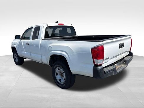 Used 2019 Toyota Tacoma SR AWD/4WD image 5