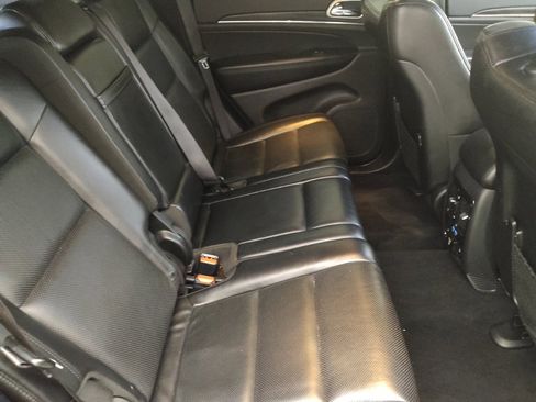 Used 2019 Jeep Grand Cherokee Limited w/ Luxury Group II RWD image 19