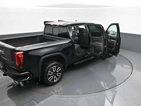 Used 2025 GMC Sierra 1500 AT4 w/ AT4 Preferred Package AWD/4WD image 30
