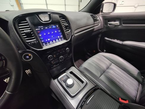 Used 2015 Chrysler 300 S w/ 300S Premium Group image 31