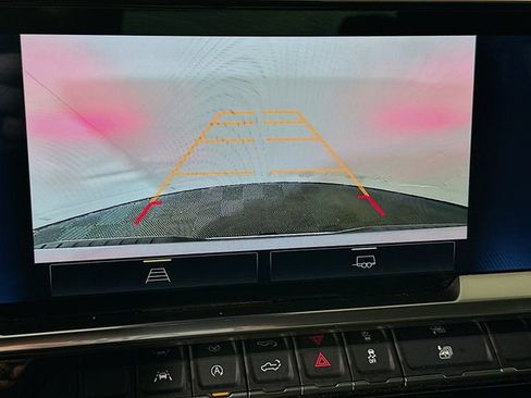 Used 2025 Chevrolet Silverado 1500 LT image 17