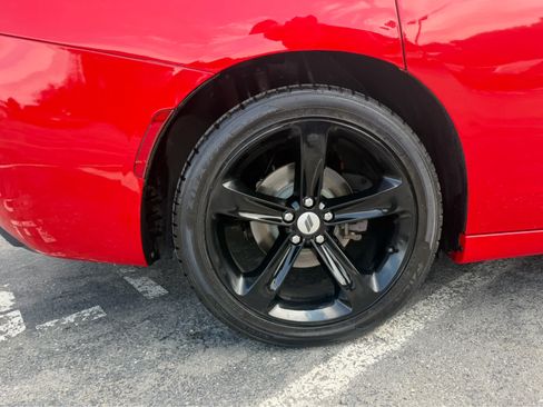 Used 2018 Dodge Charger R/T RWD image 11