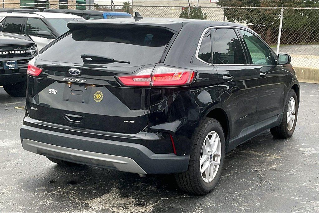 Used 2022 Ford Edge SEL w/ Convenience Package AWD/4WD image 12