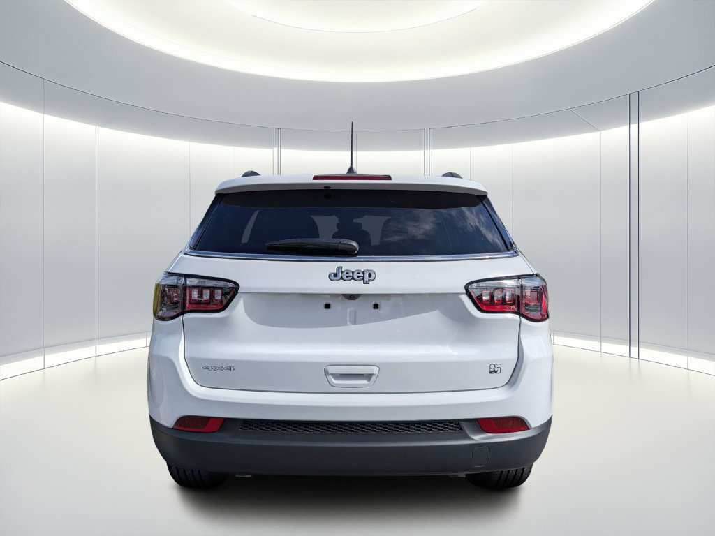 New 2026 Jeep Compass Latitude AWD/4WD image 5