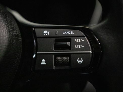 Used 2025 Honda Pilot Black Edition image 21