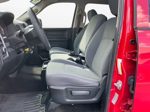 Used 2017 RAM 1500 Express AWD/4WD image 11