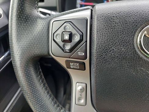 Used 2019 Toyota 4Runner SR5 AWD/4WD image 32