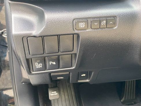 Used 2014 Lexus IS 350 w/ Navigation Package RWD image 16