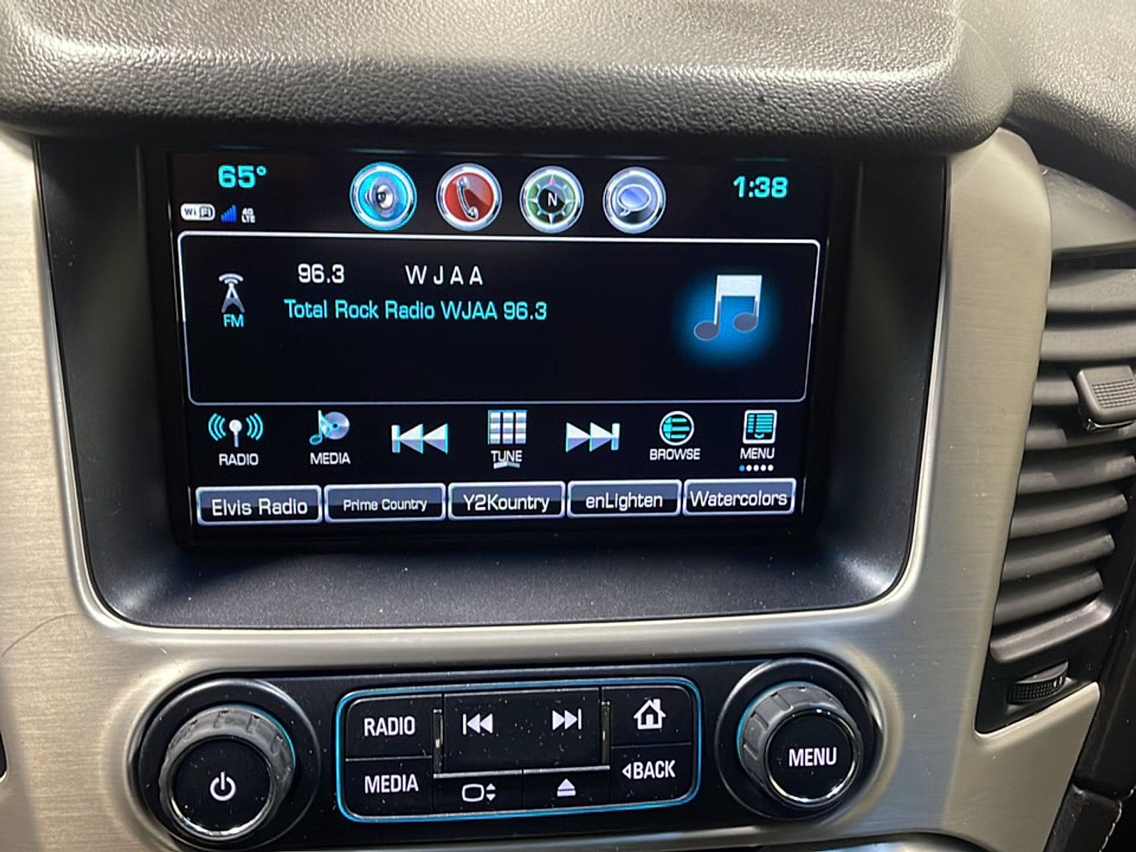 Used 2019 GMC Yukon XL Denali AWD/4WD image 8