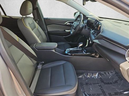 Certified 2025 Chevrolet Trax ACTIV w/ Driver Confidence Package FWD image 27