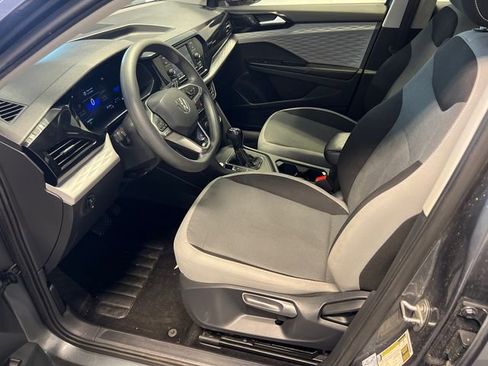 Used 2023 Volkswagen Atlas SE w/ Panoramic Sunroof Package image 6