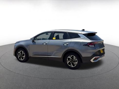 Used 2025 Kia Sportage LX FWD image 10