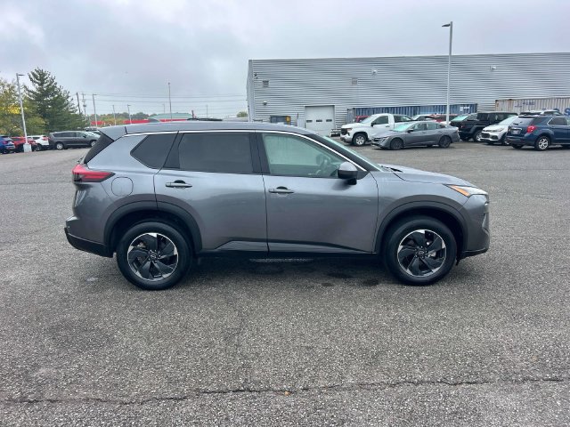 Certified 2025 Nissan Rogue SV AWD/4WD image 2