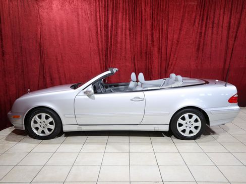 Used 2003 Mercedes-Benz CLK 320 Cabriolet image 5