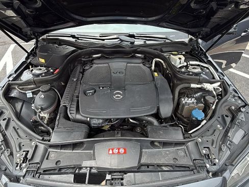 Used 2016 Mercedes-Benz E 350 4MATIC Sedan image 31