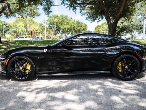 Used 2024 Ferrari Roma RWD image 5