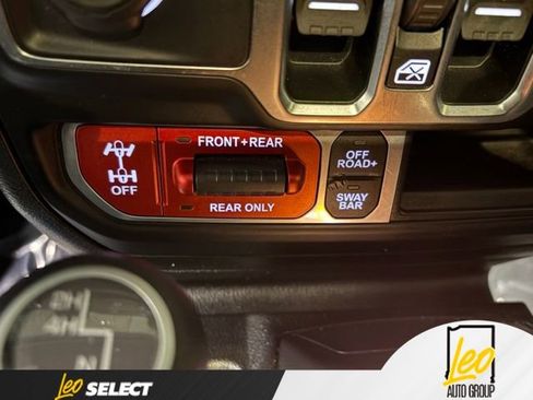 Used 2020 Jeep Gladiator Rubicon AWD/4WD image 15