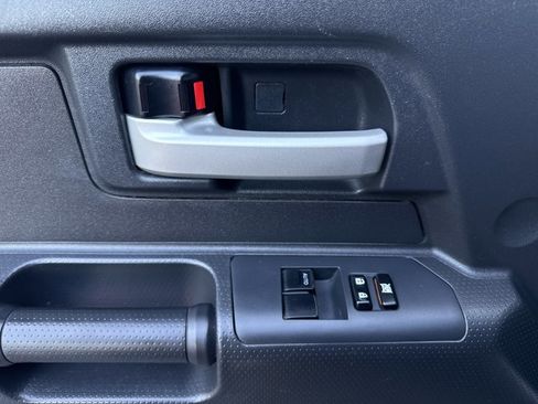 Used 2012 Toyota FJ Cruiser 4WD w/ Convenience Pkg image 15