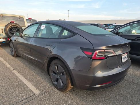 Used 2023 Tesla Model 3 Standard Range image 6