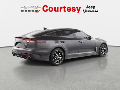 Used 2022 Kia Stinger GT-Line image 4