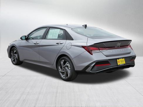 Certified 2025 Hyundai Elantra Sport image 5