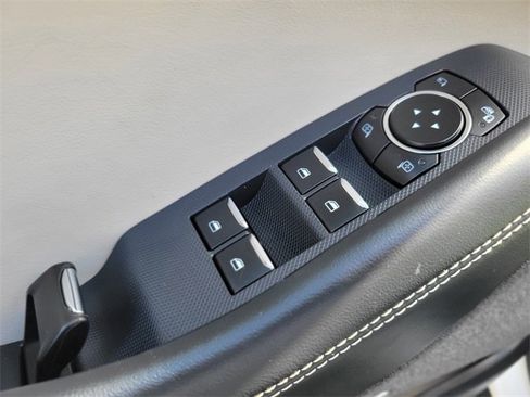 Used 2024 Ford Mustang Mach-E Premium image 16