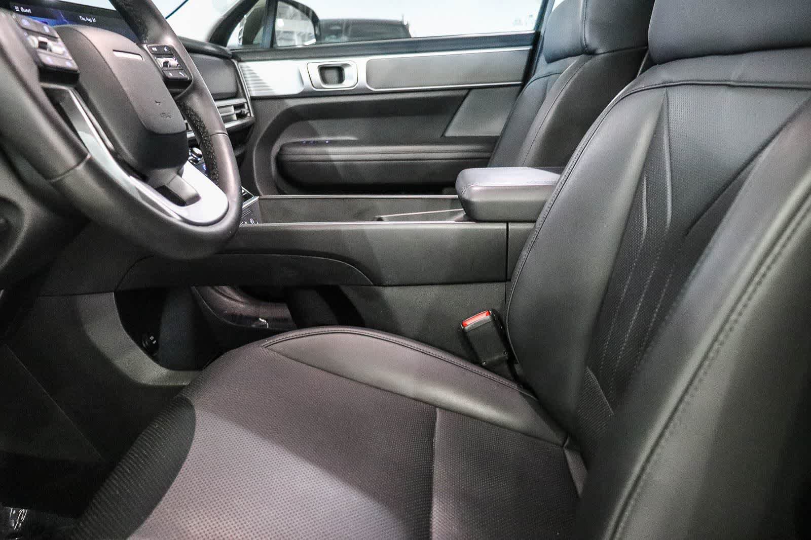 Used 2024 Hyundai Santa Fe SEL FWD image 17