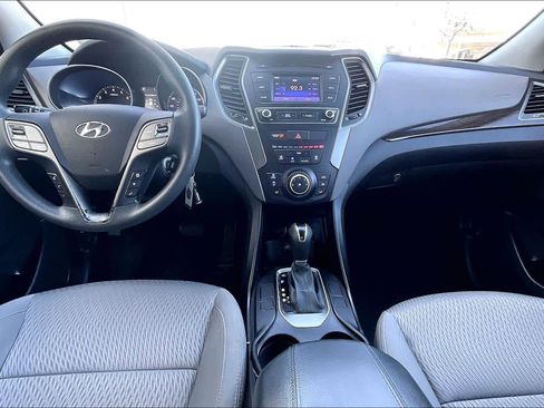 Used 2018 Hyundai Santa Fe Sport image 16