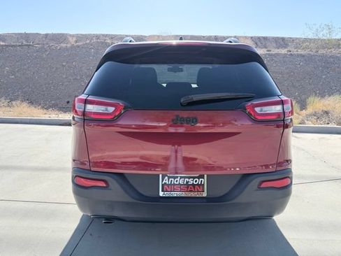 Used 2016 Jeep Cherokee Sport FWD image 7