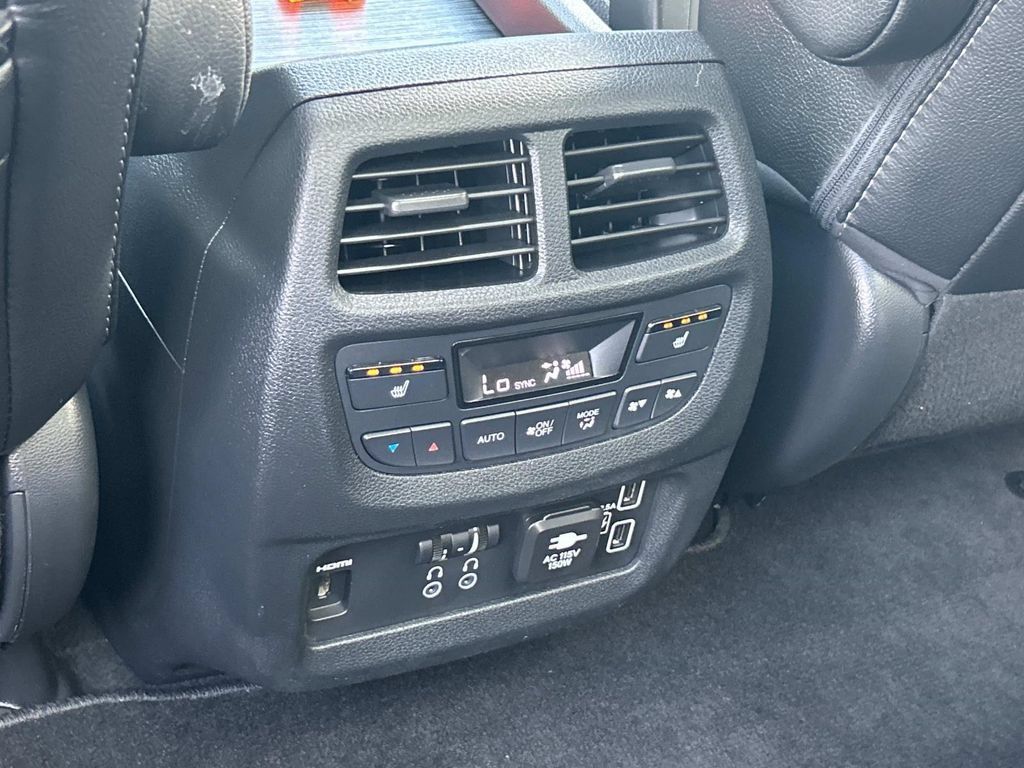 Used 2022 Honda Pilot Elite image 25