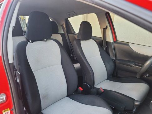 Used 2013 Toyota Yaris LE FWD image 12