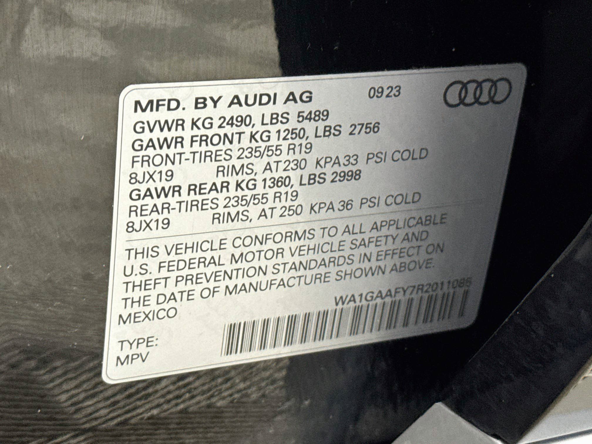 Used 2024 Audi Q5 2.0T Premium w/ Convenience Package AWD/4WD image 32