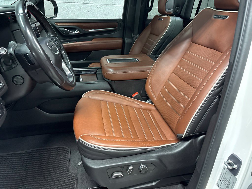 Used 2023 GMC Yukon Denali Ultimate AWD/4WD image 18