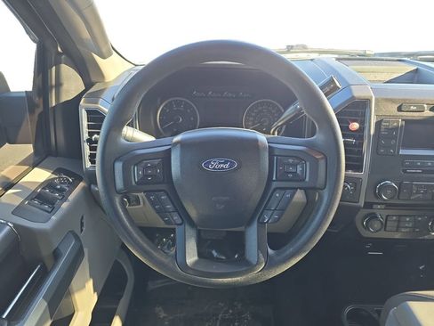 Used 2018 Ford F150 XLT w/ XTR Package image 13