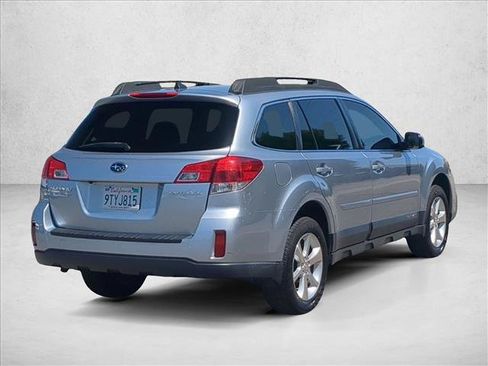 Used 2014 Subaru Outback 2.5i Limited AWD/4WD image 5