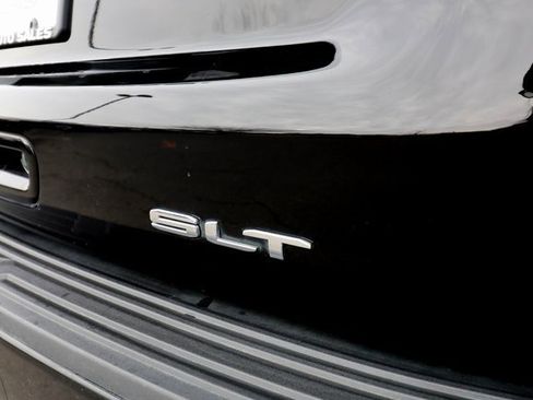 Used 2022 GMC Yukon SLT w/ SLT Premium Package image 42