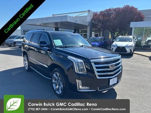 Used 2020 Cadillac Escalade Premium Luxury AWD/4WD image 3