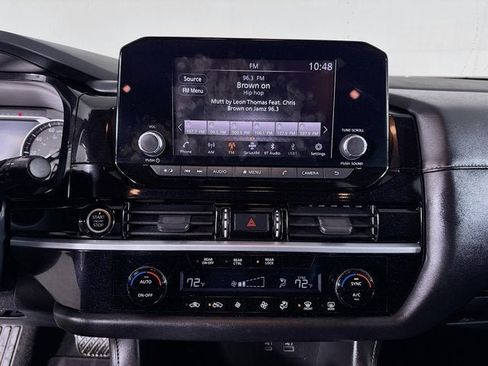 Used 2022 Nissan Pathfinder S AWD/4WD image 12