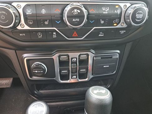 Used 2021 Jeep Wrangler Unlimited Sport AWD/4WD image 15