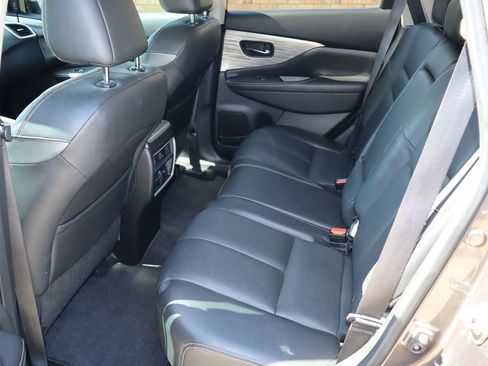 Used 2017 Nissan Murano Platinum w/ Platinum Technology Package FWD image 6