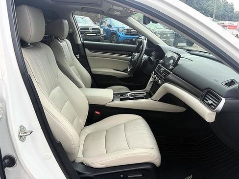 Used 2020 Honda Accord Touring image 39