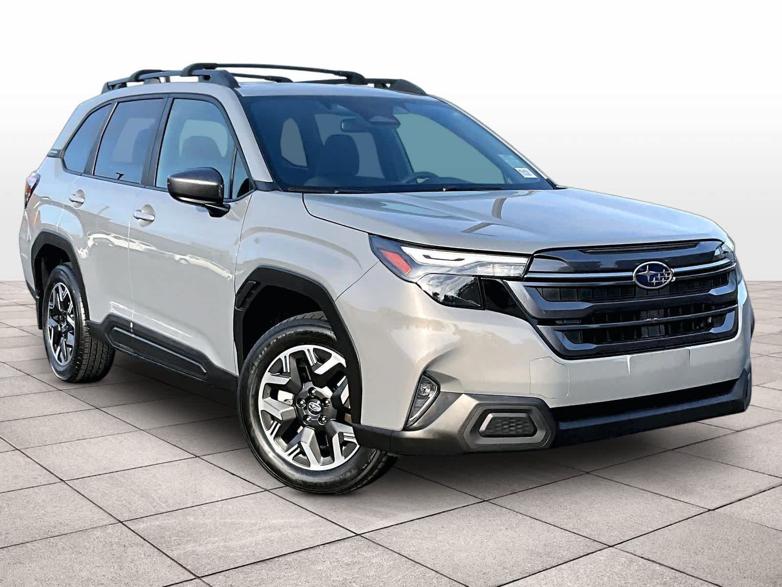 Used 2025 Subaru Forester Premium AWD/4WD image 2