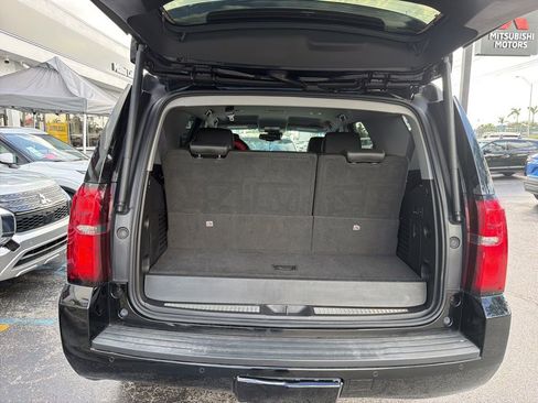 Used 2017 Chevrolet Tahoe LT w/ Luxury Package RWD image 3