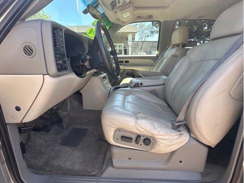 Used 2002 Chevrolet Tahoe LT AWD/4WD image 14