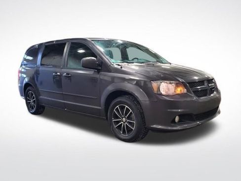Used 2016 Dodge Grand Caravan R/T image 7