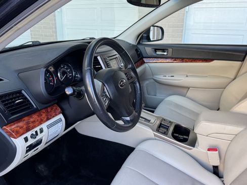 Used 2012 Subaru Outback 2.5i Limited w/ Moonroof Pkg image 15