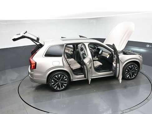 New 2026 Volvo XC90 T8 Plus w/ Protection Package Premier AWD/4WD image 51