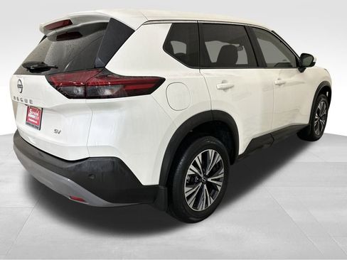 Used 2023 Nissan Rogue SV image 7
