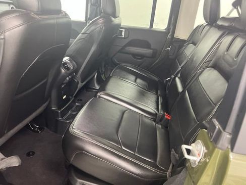 Used 2023 Jeep Wrangler Unlimited Sahara w/ Cold Weather Group AWD/4WD image 10